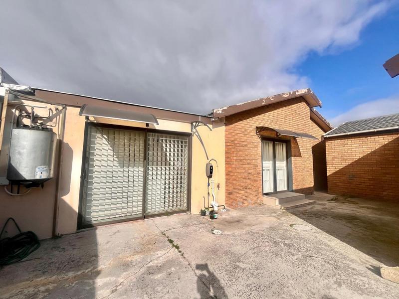 6 Bedroom Property for Sale in Schaap Kraal Western Cape